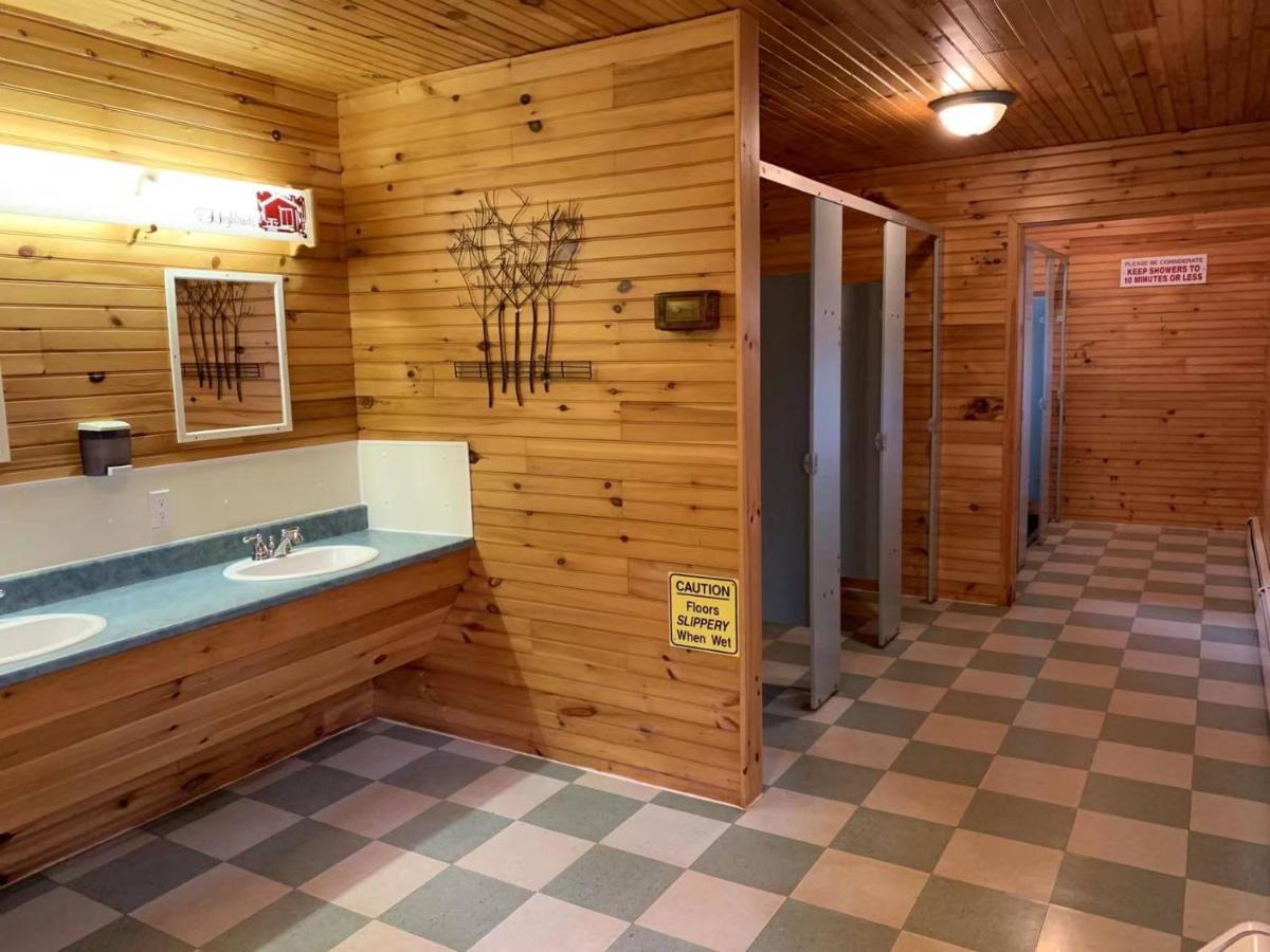 New Glasgow Highlands Campground Cabins Bagian luar foto